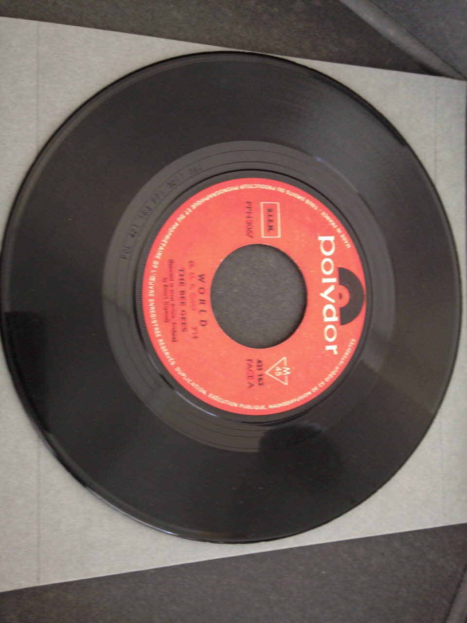 The Bee Gees ; Polydor disque 45 tours Sir Geoffrey saved the world France 1967 2001.69.16.3923 Photo