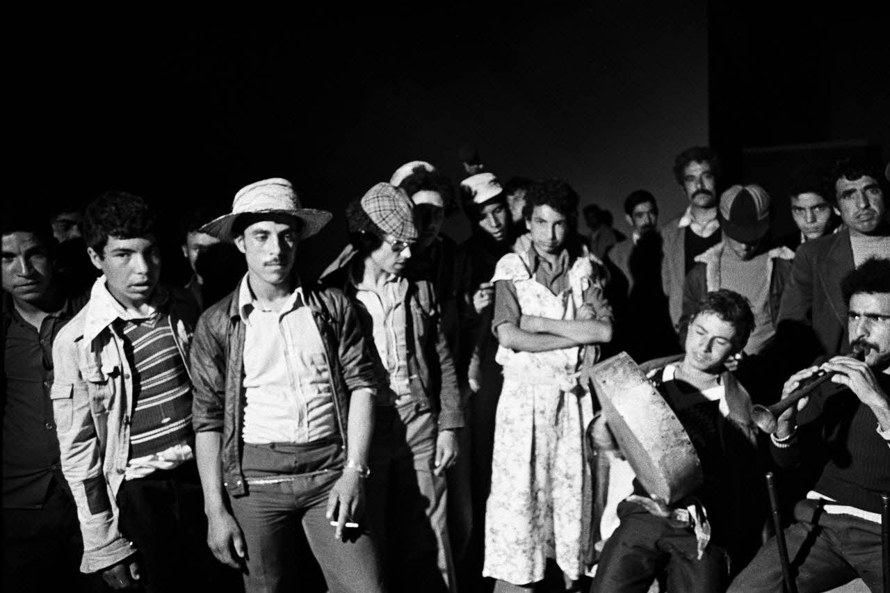 Alain Leloup tirage photographique Dans la rue Algérie 1979 2018.94.1.13 Photo Collection Mucem  Alain Leloup