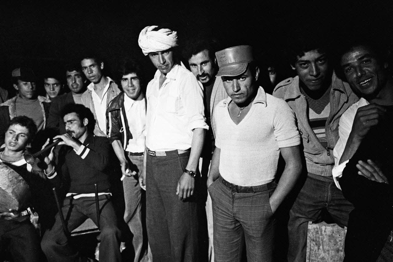 Alain Leloup tirage photographique Dans la rue Algérie 1979 2018.94.1.14 Photo Collection Mucem  Alain Leloup