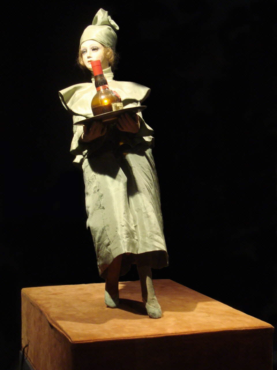 Roullet Decamps automate électrique Femme mandarinette Ile-de-France, France 1920 1985.25.228 Photo Mucem / cliché : Souillac, musée de l'automate