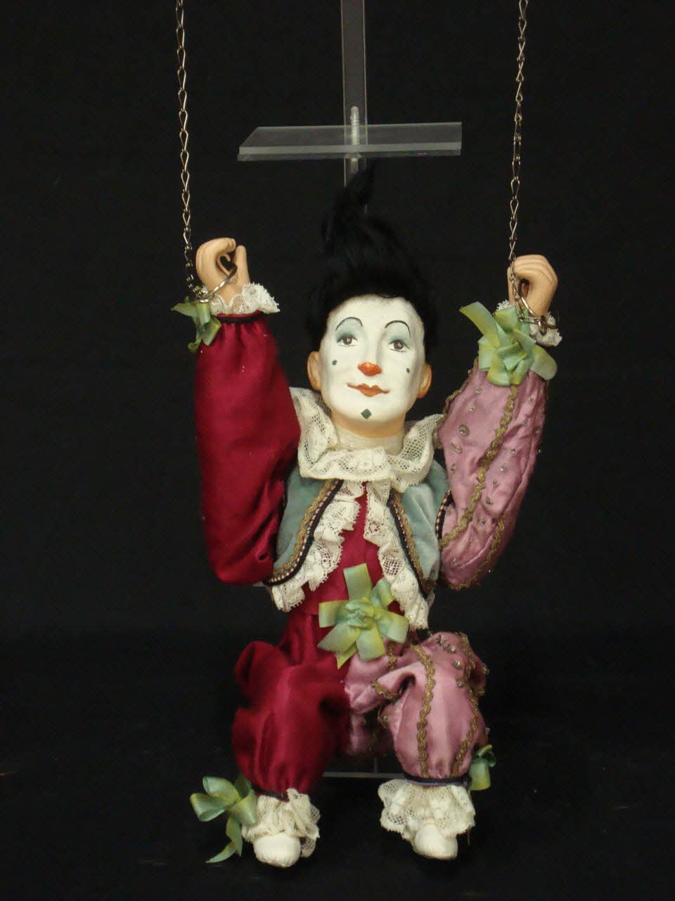 Roullet Decamps automate mécanique Clown jouant aux anneaux Ile-de-France, France 1890-1920 1985.25.258 Photo Mucem / cliché : Souillac, musée de l'automate