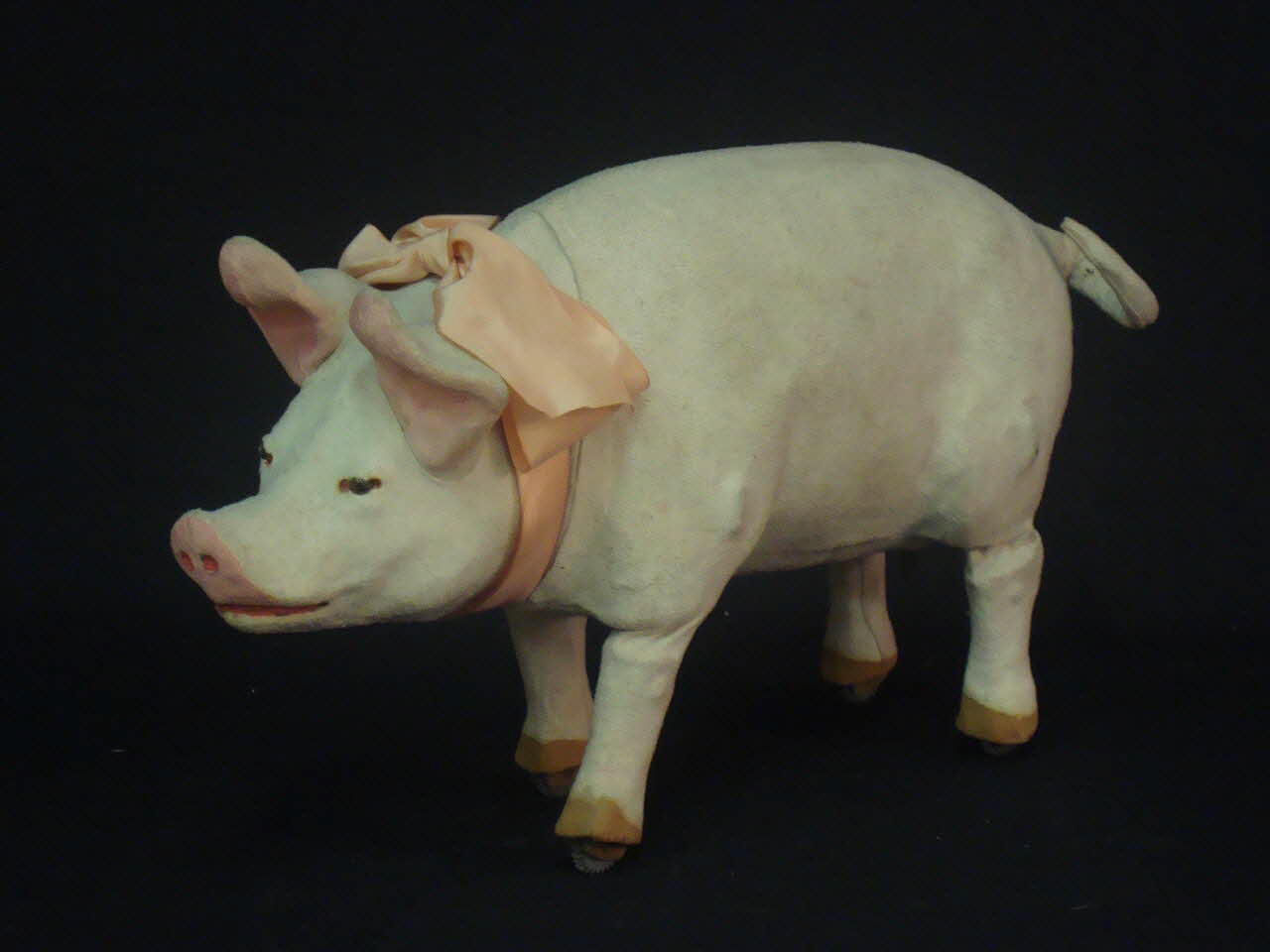 Roullet Decamps automate mécanique Cochon 1910 1985.25.66 Photo Mucem / cliché : Souillac, musée de l'automate