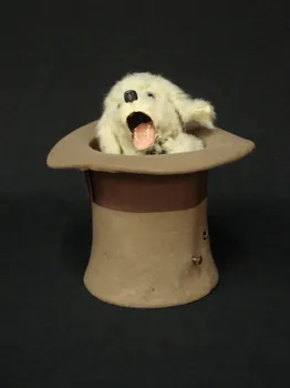 Roullet Decamps automate mécanique Chien sortant d'un chapeau Ile-de-France, France 1912 1985.25.77 Photo Mucem / cliché : Souillac, musée de l'automate