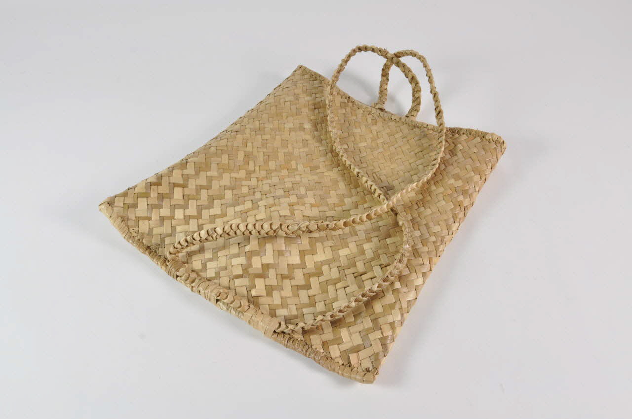 Anastasie Ichiza SAC A DOS bertelle La Réunion, France 1998 1998.61.11 Photo Mucem