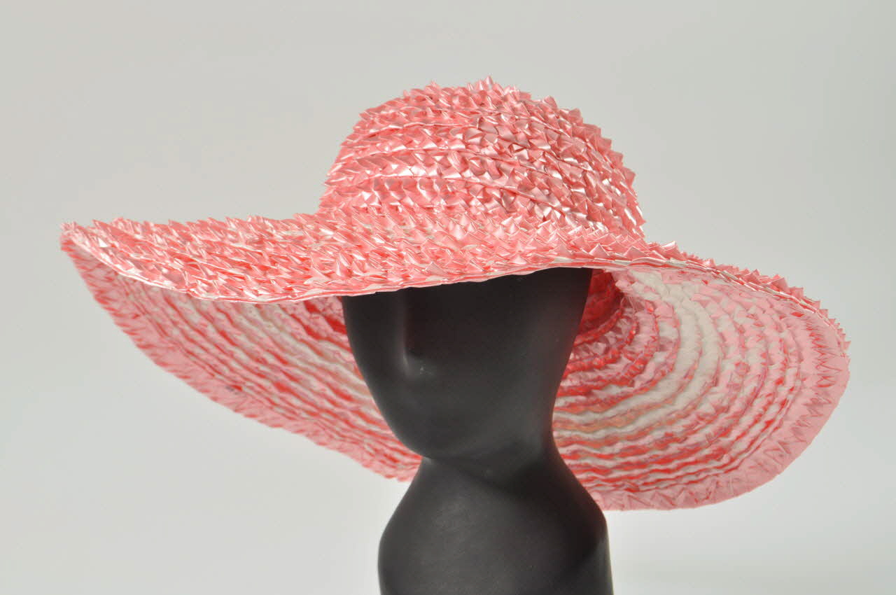 Anastasie Ichiza chapeau capeline La Réunion, France 1998 1998.61.16 Photo Mucem