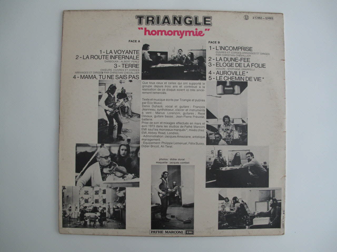 Triangle ; EMI Pathé-Marconi disque 33 tours Terre 1973 2001.69.16.133.1-2 Photo Mucem