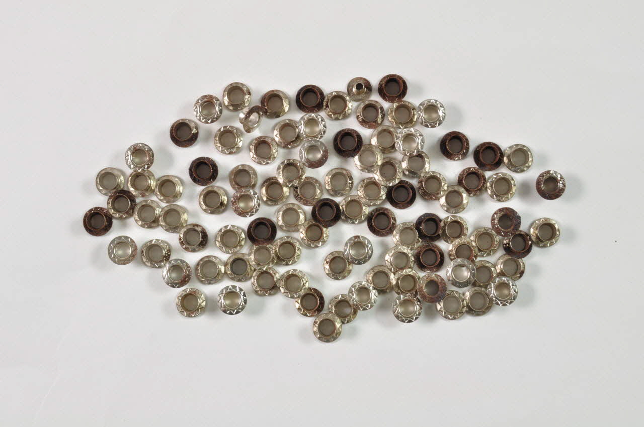 OEILLETS 1998.62.44.2.4.1-94  Photo Mucem