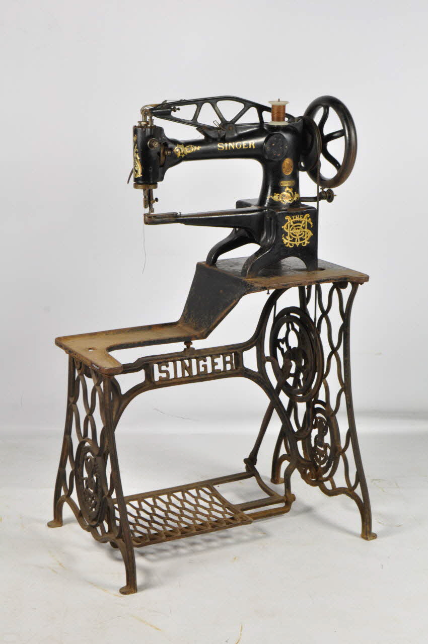 Singer machine à coudre 1940 1998.62.67 Photo Mucem