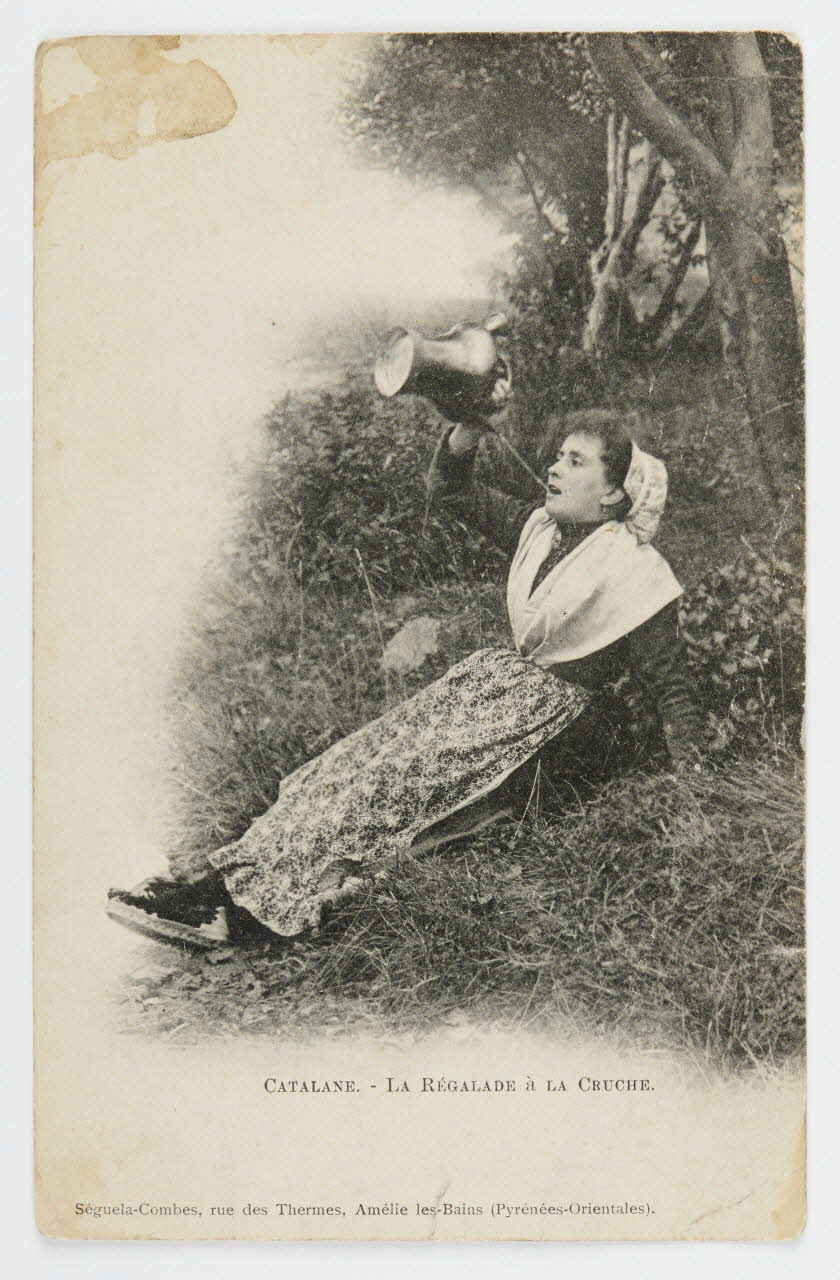 carte postale LA REGALADE A LA CRUCHE 1903 045171 Photo Mucem / Marianne Kuhn