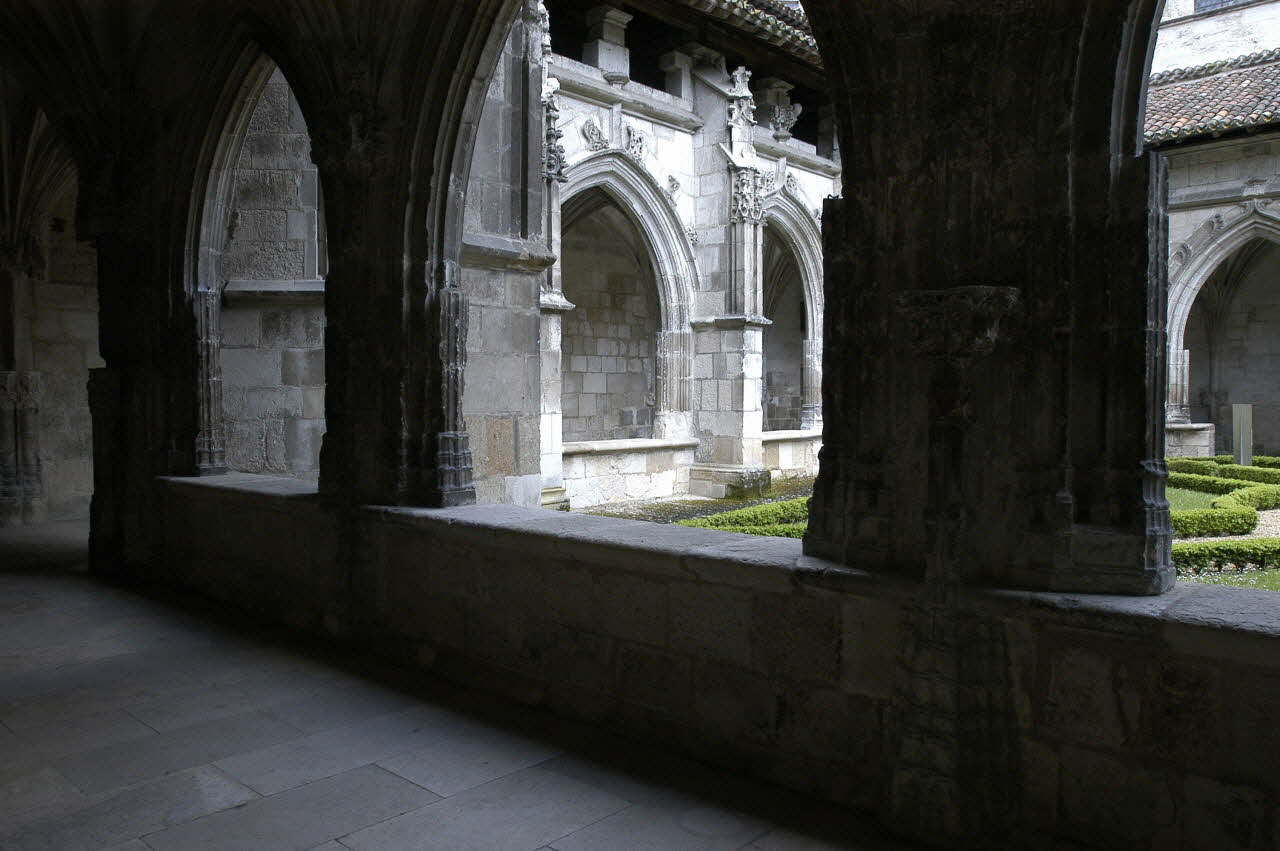 Christophe Fouin photographie Cloître de la cathédrale Saint-Etienne Midi-Pyrénées, France 2008/5/6 PHP.2008.1.129 Photo