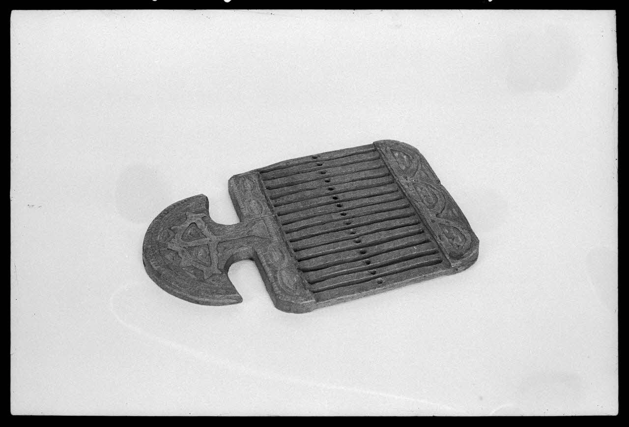 Alain Guey photographie Passette à rubans en bois et plomb Ile-de-France, France 1975/4/1 Ph.1975.12.269 Photo