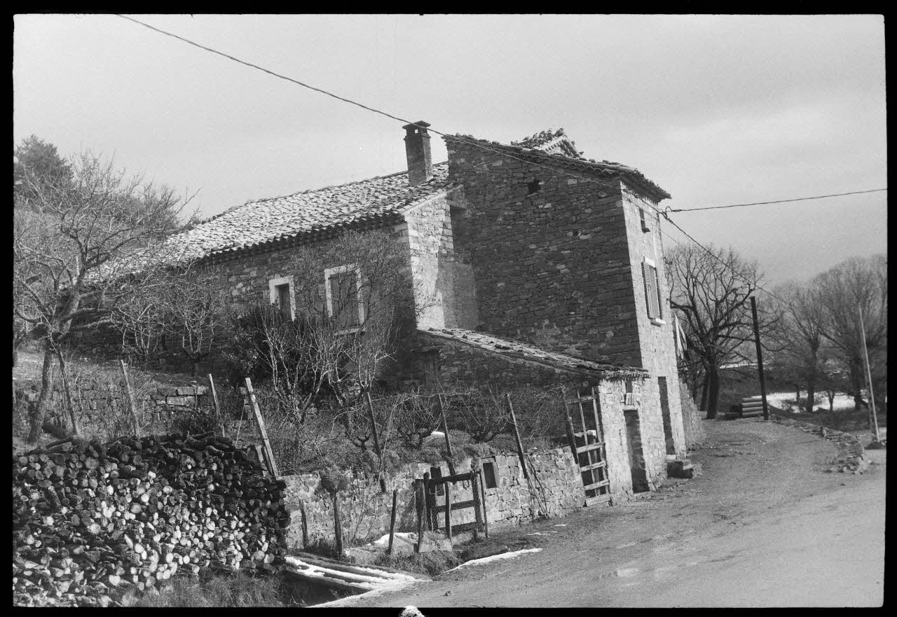 Henri Raulin photographie Maison du chantier 1425 Provence-Alpes-Côte d'Azur, France 1975/2/7 Ph.1975.37.23 Photo