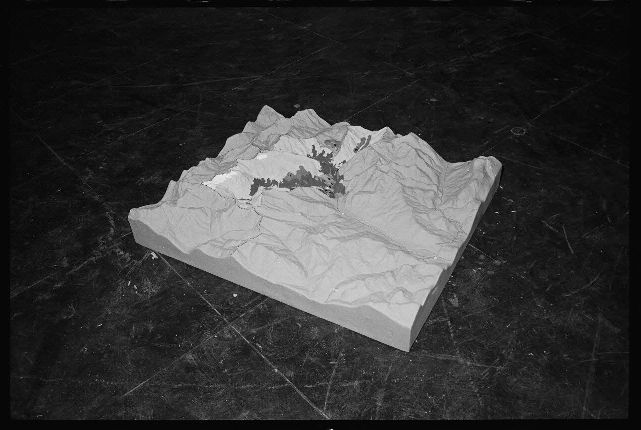 Réunion des musées nationaux - Grand Palais photographie Modèle en relief de Sixt et Alpages France 1974/12/1 Ph.1975.4.177 Photo