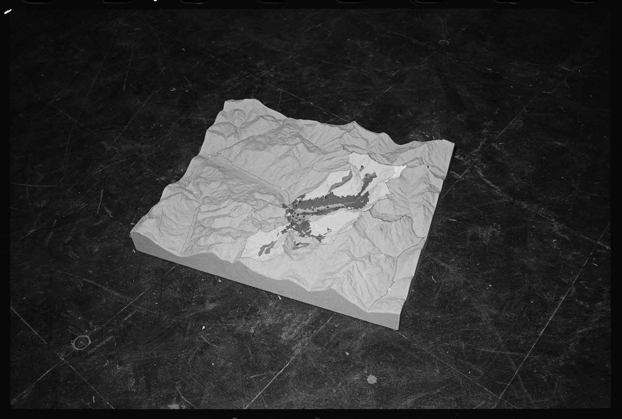 Réunion des musées nationaux - Grand Palais photographie Modèle en relief de Sixt et Alpages France 1974/12/1 Ph.1975.4.178 Photo