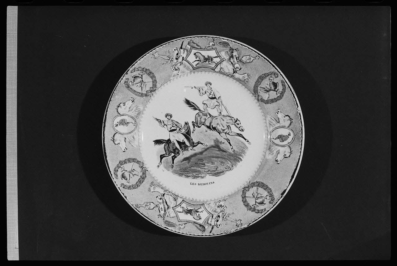 Réunion des musées nationaux - Grand Palais photographie Assiette France 1974/12/1 Ph.1975.4.270 Photo