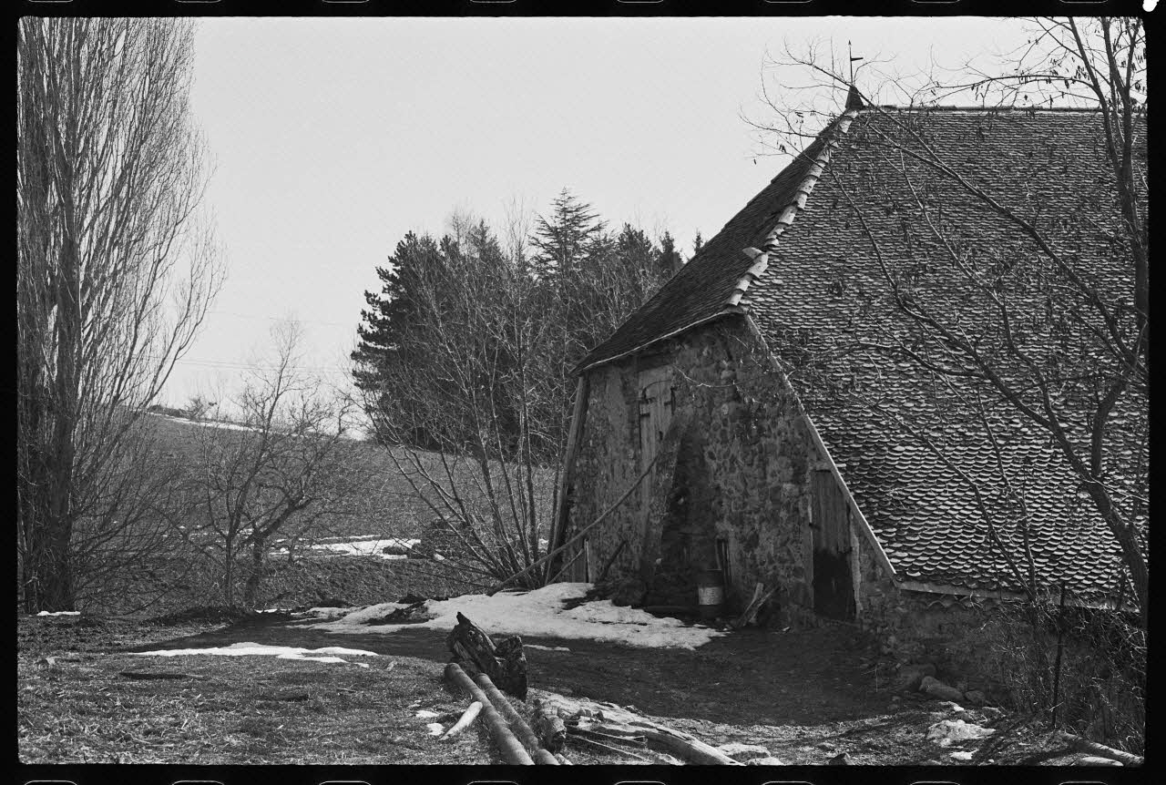 Patrick Loriano photographie Propriété de Monsieur Muret. Maison de type "gapençais" Provence-Alpes-Côte d'Azur, France 1974/8/1 Ph.1975.59.20 Photo