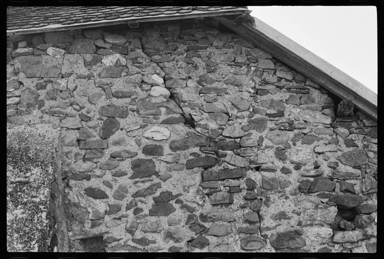 Patrick Loriano photographie Propriété de Monsieur Muret. Maison de type "gapençais" Provence-Alpes-Côte d'Azur, France 1974/8/1 Ph.1975.59.22 Photo