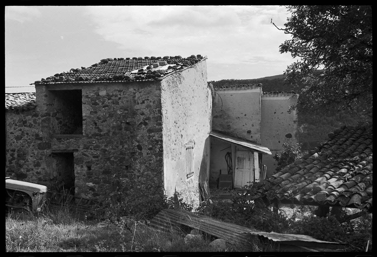 Jean-Marie Bertrand photographie Partie Est de la façade arrière Provence-Alpes-Côte d'Azur, France 1974/7/1 Ph.1975.87.14 Photo