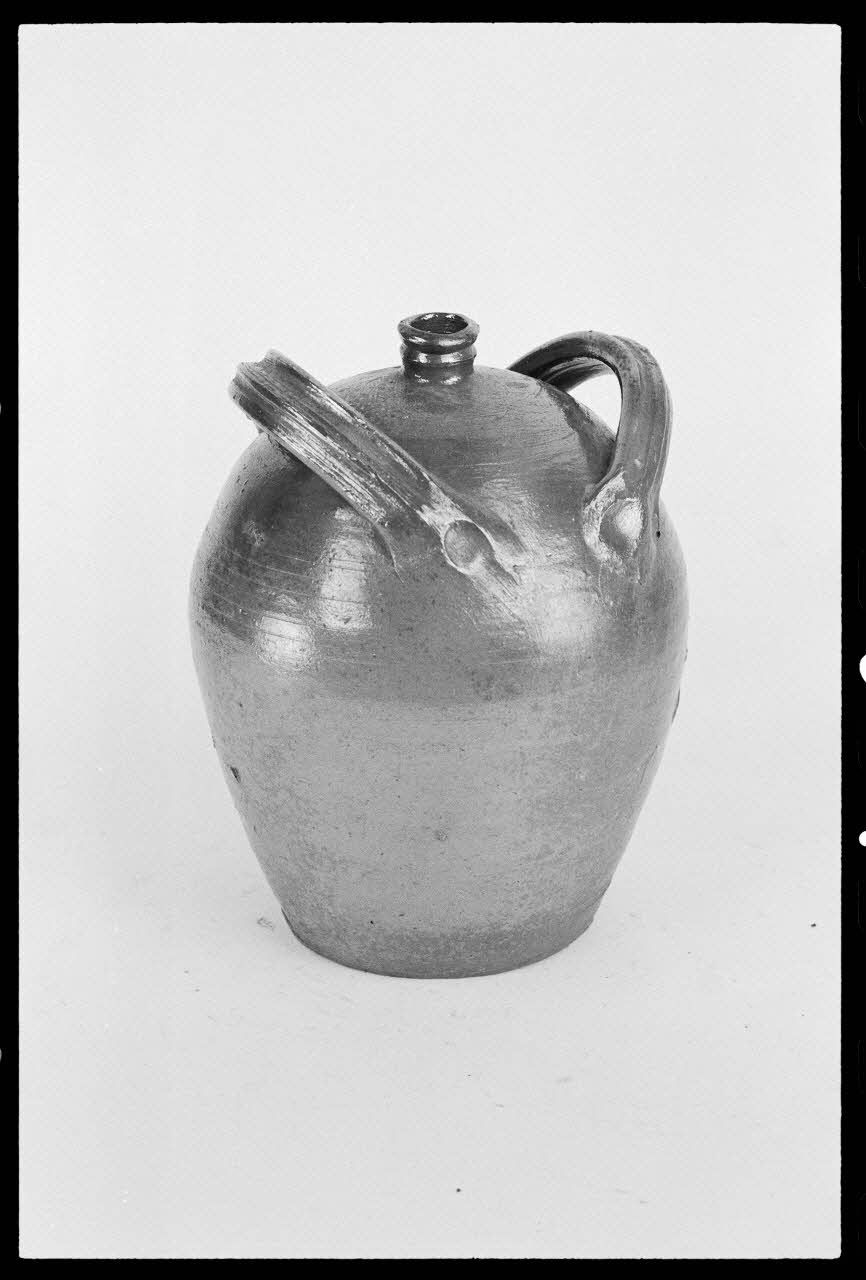 Alain Guey photographie Bouteille France 1976/5/1 Ph.1976.1.180 Photo