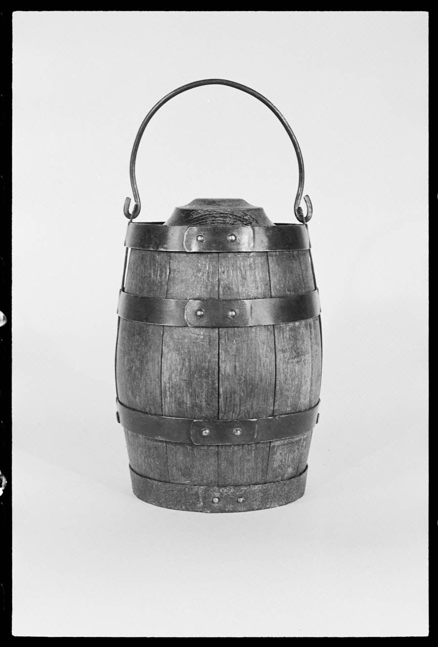 A. Chastanier photographie Tonnelet Alsace, France 1976/5/1 Ph.1976.1.238 Photo