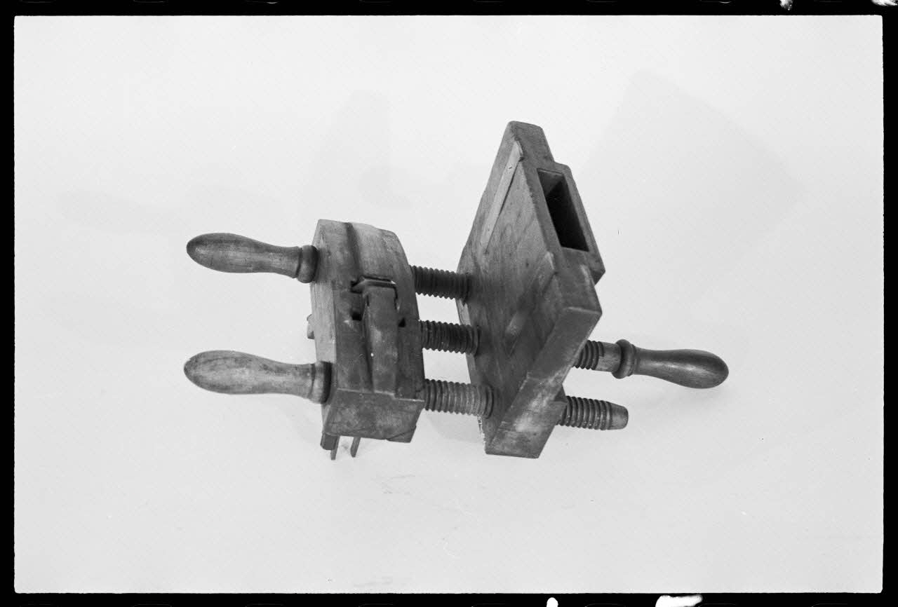 A. Chastanier photographie Jabloir à trois vis Alsace, France 1976/5/1 Ph.1976.1.245 Photo