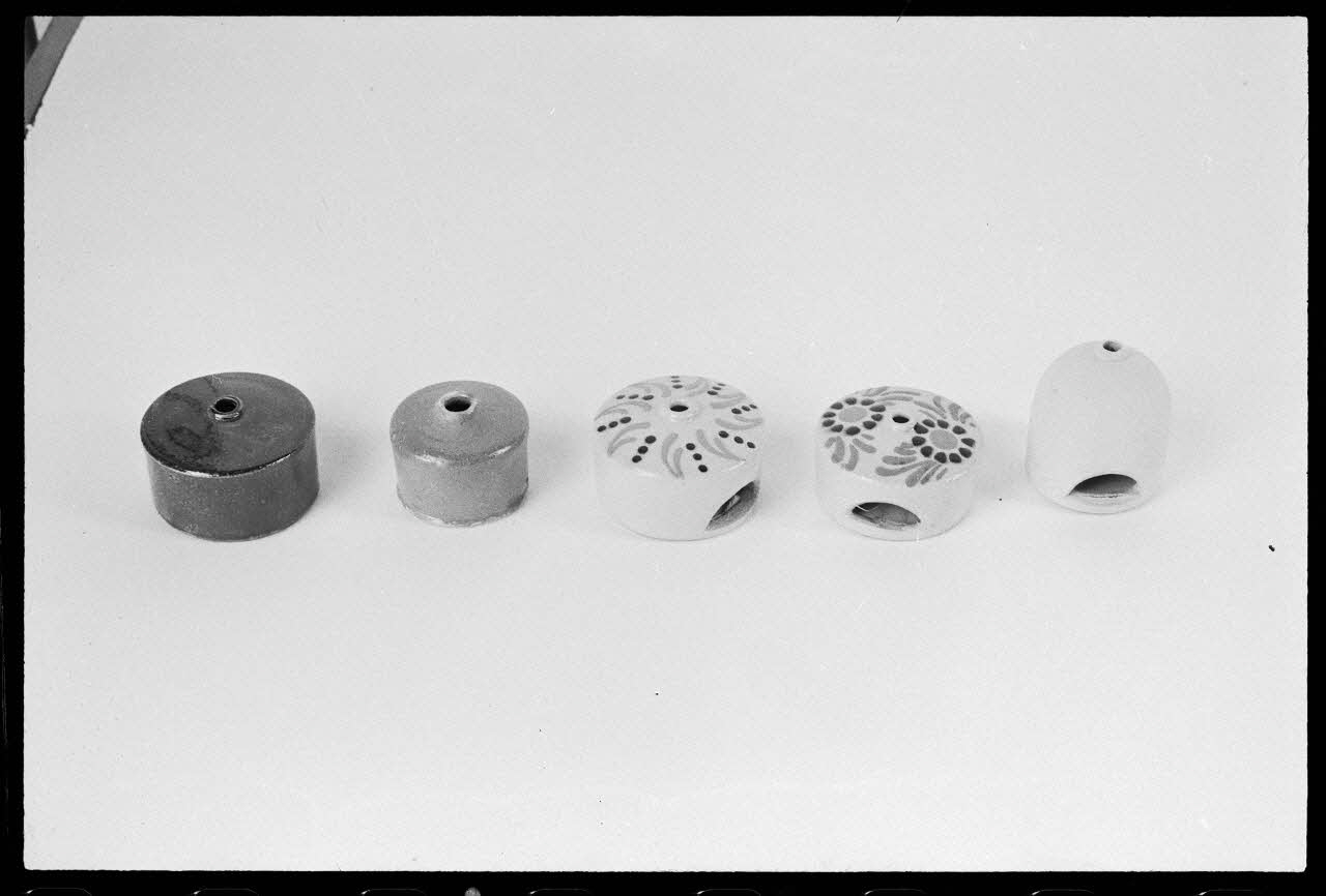 Alain Guey photographie Cinq sifflets ronds Alsace, France 1976/6/1 Ph.1976.1.515 Photo