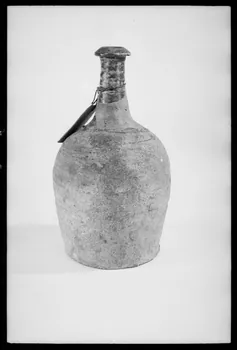 Alain Guey photographie Bouteille France 1980/7/1 Ph.1976.1.843 Photo