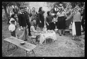 Jean Cuisenier photographie Enquête conduite par Jean Cuisenier en Roumanie (septembre 1975) Olténie, Roumanie 1975/9/1 Ph.1976.148.203 Photo