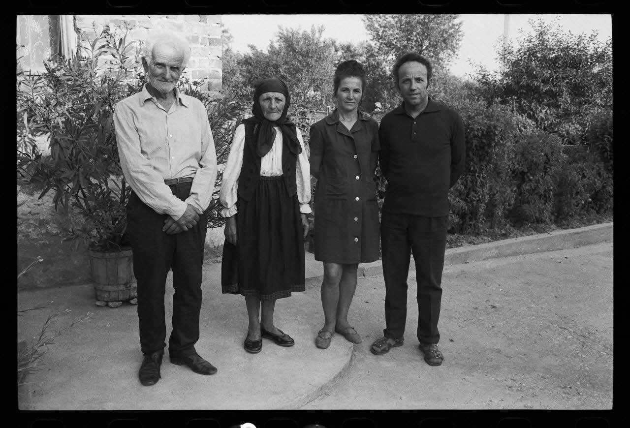 Jean Cuisenier photographie Enquête conduite par Jean Cuisenier en Roumanie (septembre 1975) Olténie, Roumanie 1975/9/1 Ph.1976.148.23 Photo