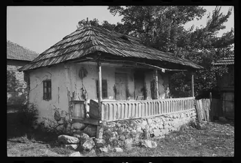 Jean Cuisenier photographie Enquête conduite par Jean Cuisenier en Roumanie (septembre 1975) Olténie, Roumanie 1975/9/1 Ph.1976.148.249 Photo