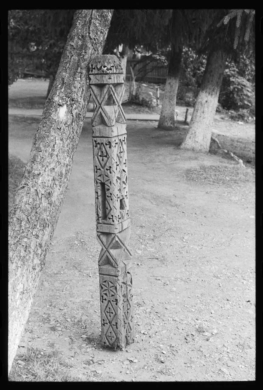 Jean Cuisenier photographie Enquête conduite par Jean Cuisenier en Roumanie (septembre 1975) Olténie, Roumanie 1975/9/1 Ph.1976.148.53 Photo