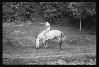 Jean Cuisenier photographie Enquête conduite par Jean Cuisenier en Roumanie (septembre 1975) Olténie, Roumanie 1975/9/1 Ph.1976.148.78  Photo