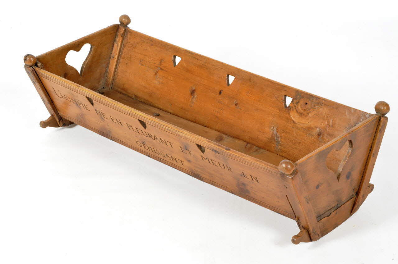 Pierre Brun berceau d'enfant Provence-Alpes-Côte d'Azur, France 1902 1996.31.3 Photo Mucem