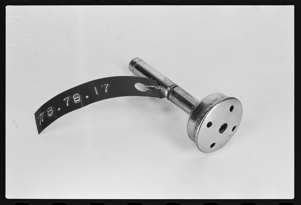 photographie Appeau de vanneau Ph.1979.1.112 Photo