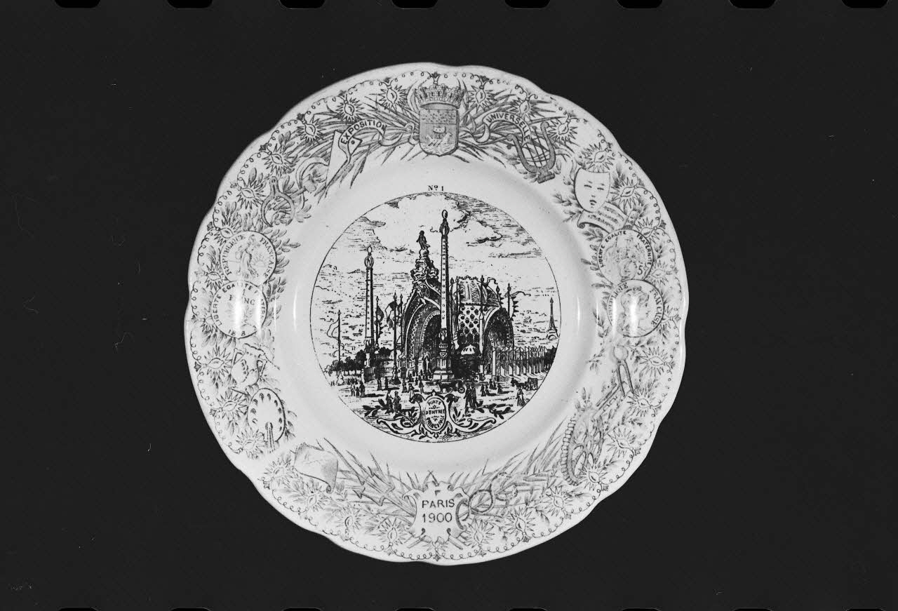 Marc Beaudenom photographie Assiette plate Languedoc-Roussillon, France 1979 Ph.1979.1.379 Photo