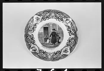 Marc Beaudenom photographie Assiette plate France 1979 Ph.1979.1.761 Photo