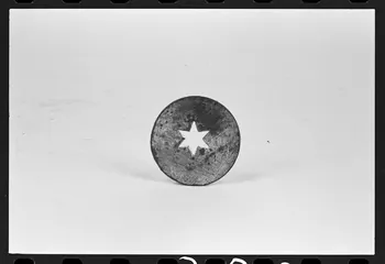Marc Beaudenom photographie Emporte-pièce pour piston de pâtissier Poitou-Charentes, France 1979 Ph.1979.1.780 Photo