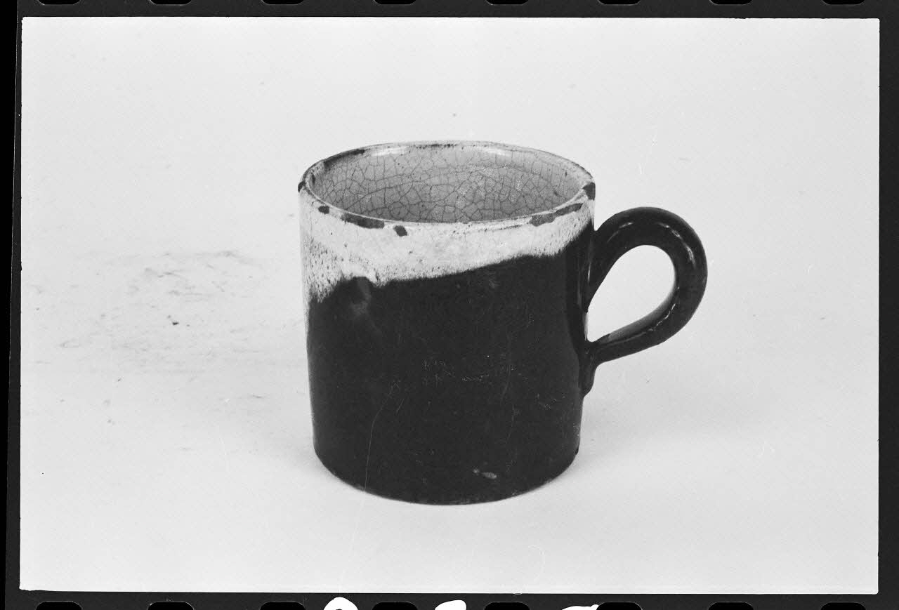 Marc Beaudenom photographie Tasse France 1979 Ph.1979.1.839 Photo