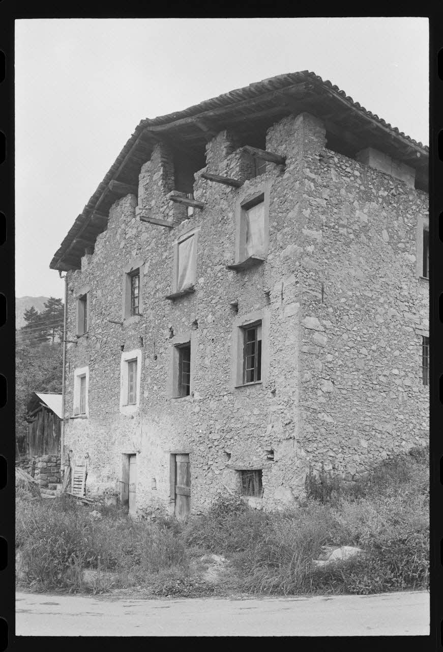 photographie Façades de l'exploitation agricole : ferme vue sous différents angles Ph.1979.332.2 Photo
