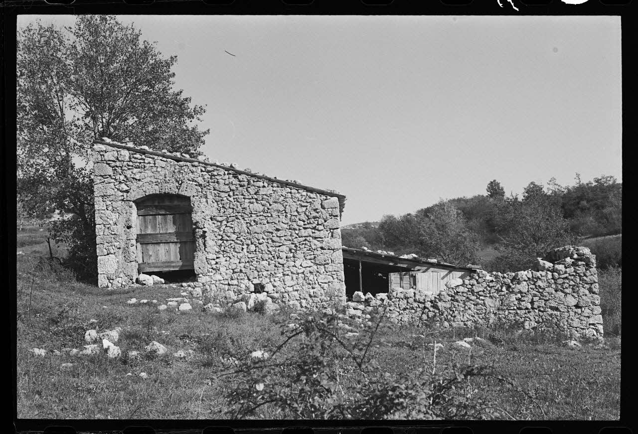 photographie Bergerie isolée Ph.1979.333.121 Photo