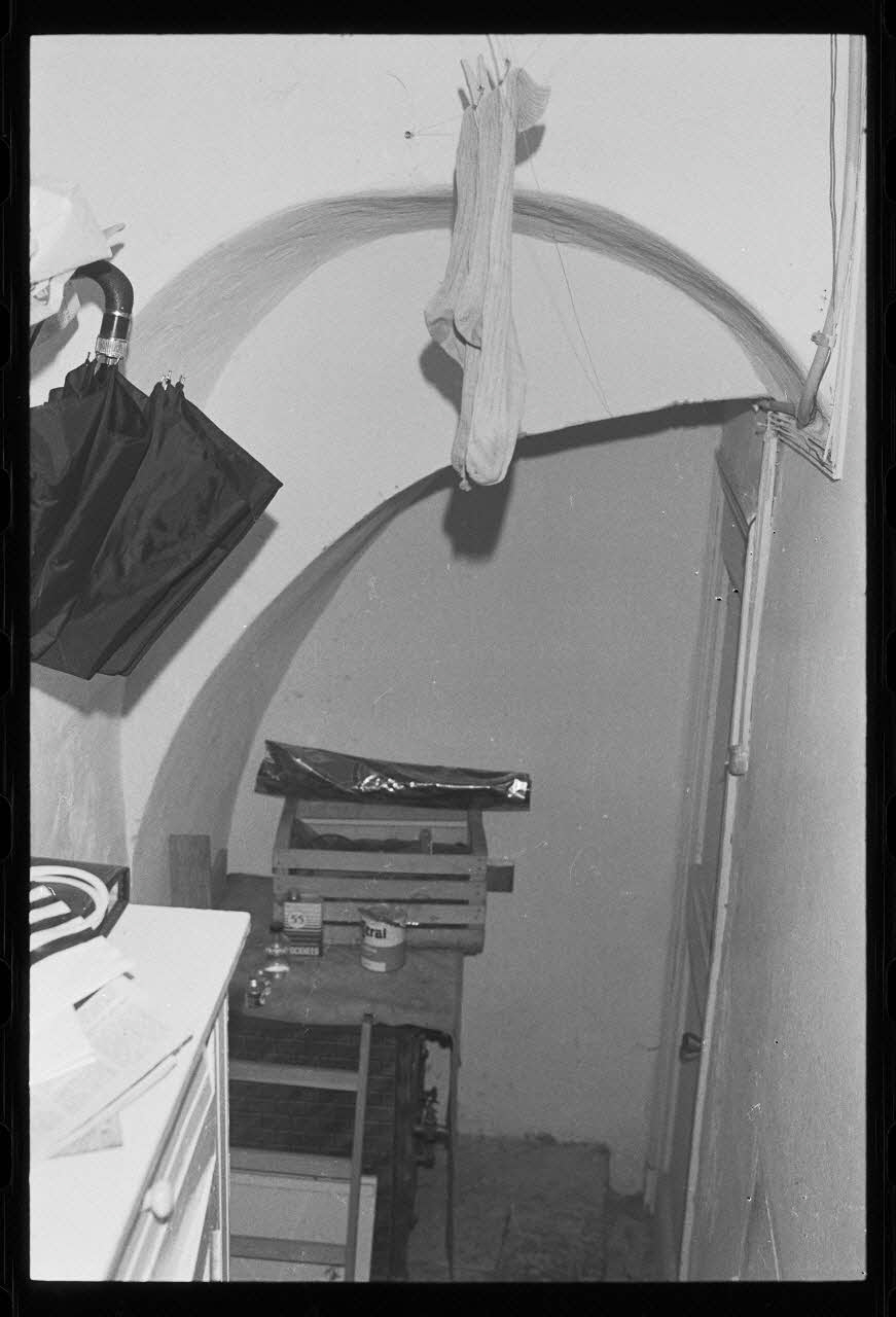 photographie Cuisine : vue du passage entre cuisine et une autre pièce Ph.1979.333.20 Photo