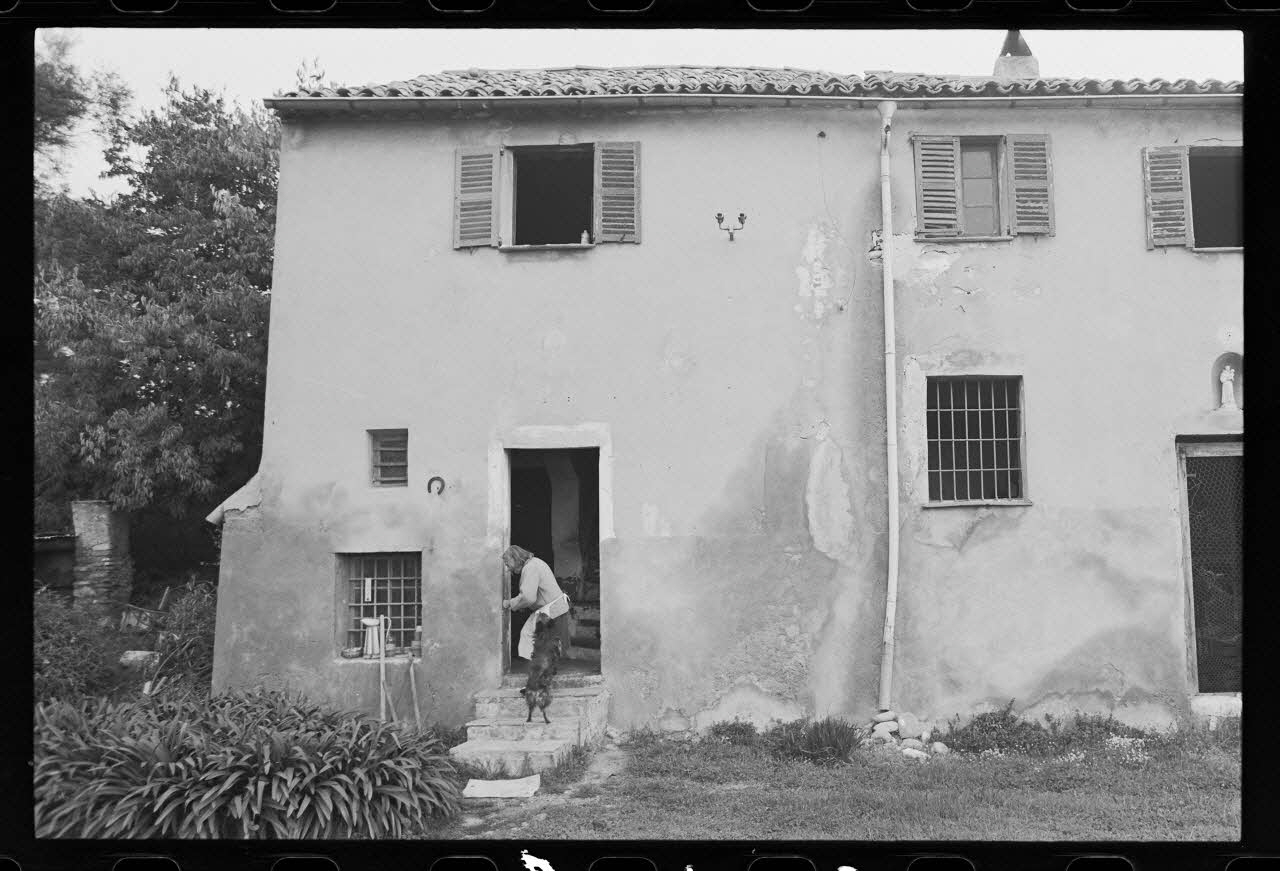 photographie Façade principale de la maison Ph.1979.333.213 Photo
