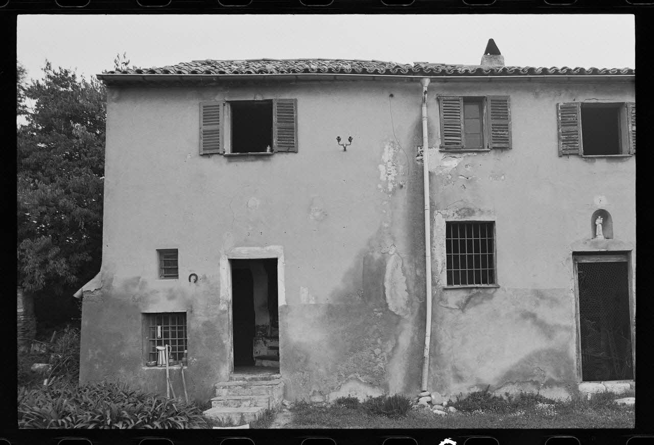 photographie Façade principale de la maison Ph.1979.333.216 Photo