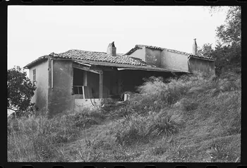 photographie Maisons de deux types différents Ph.1979.333.239 Photo