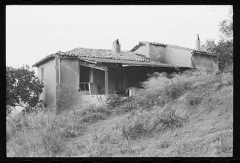 photographie Maisons de deux types différents Ph.1979.333.240 Photo
