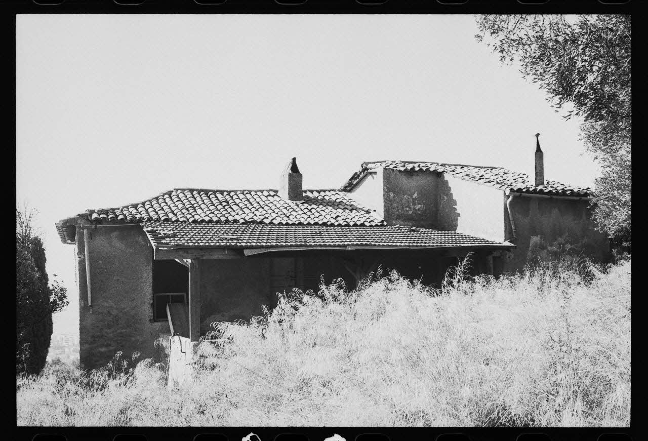 photographie Exploitation agricole : vue de la ferme. Façade Nord avec un appentis Ph.1979.333.26 Photo