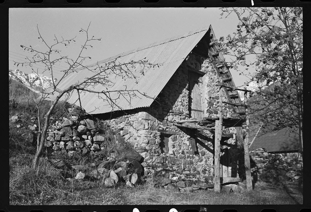 photographie Grange avec un logement temporaire de berger Ph.1979.333.323 Photo