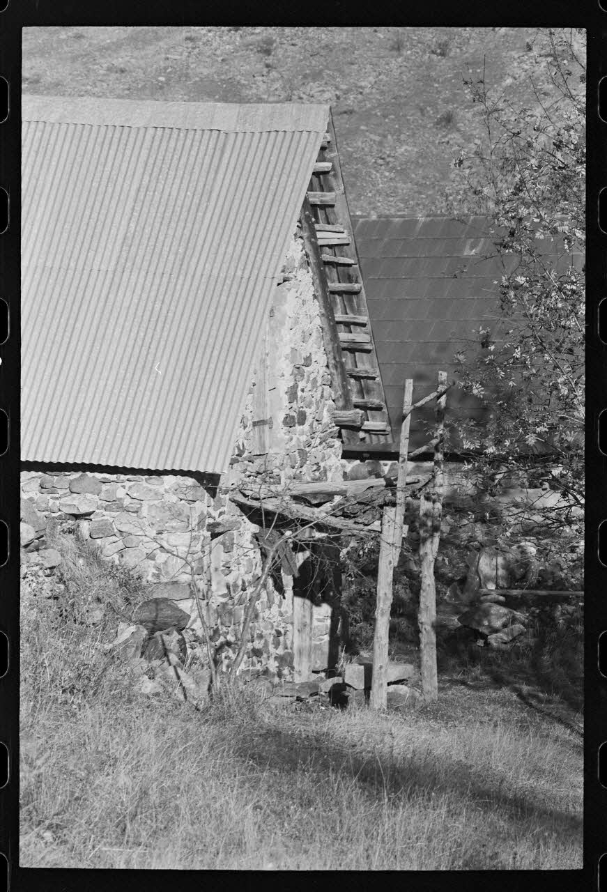 photographie Grange avec cheminée de façade Ph.1979.333.348 Photo