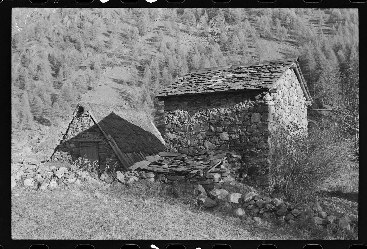 photographie Grange avec cheminée de façade Ph.1979.333.350 Photo