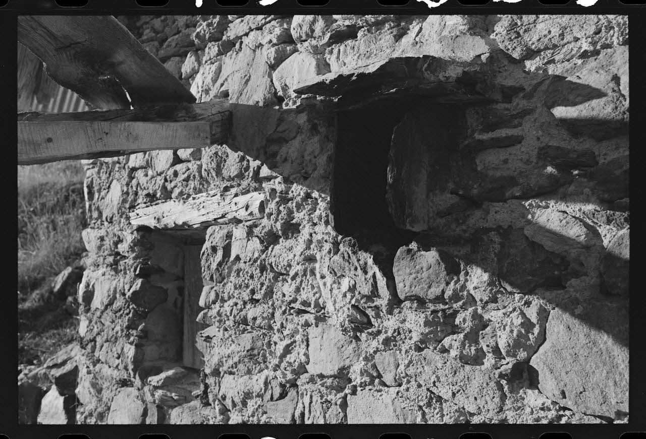 photographie Grange avec cheminée de façade Ph.1979.333.354 Photo